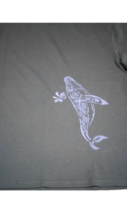 New Arrival - Oversized Ocean Symphony Unisex 100% Cotton Tee – Hand-Painted Fish Design - 3D Touch